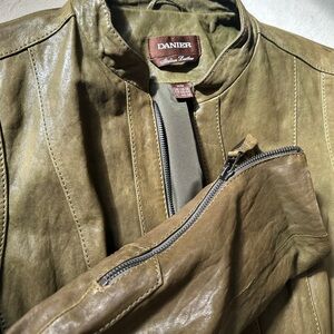 Danier olive green leather bomber jacket